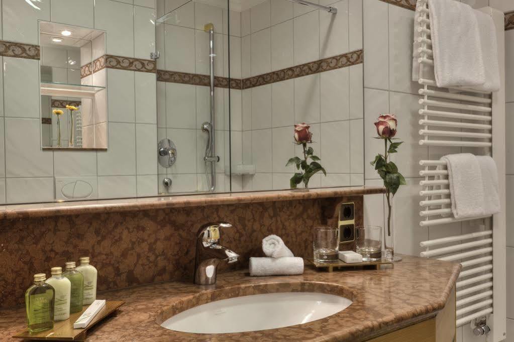 Hotel & Gaststaette Zum Erdinger Weissbraeu Münih Dış mekan fotoğraf